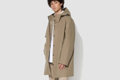 Giacca impermeabile Uniqlo Blocketch: minimalista di qualità